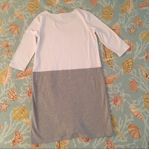 JOAN VASS Colorblock Heathered Gray and White